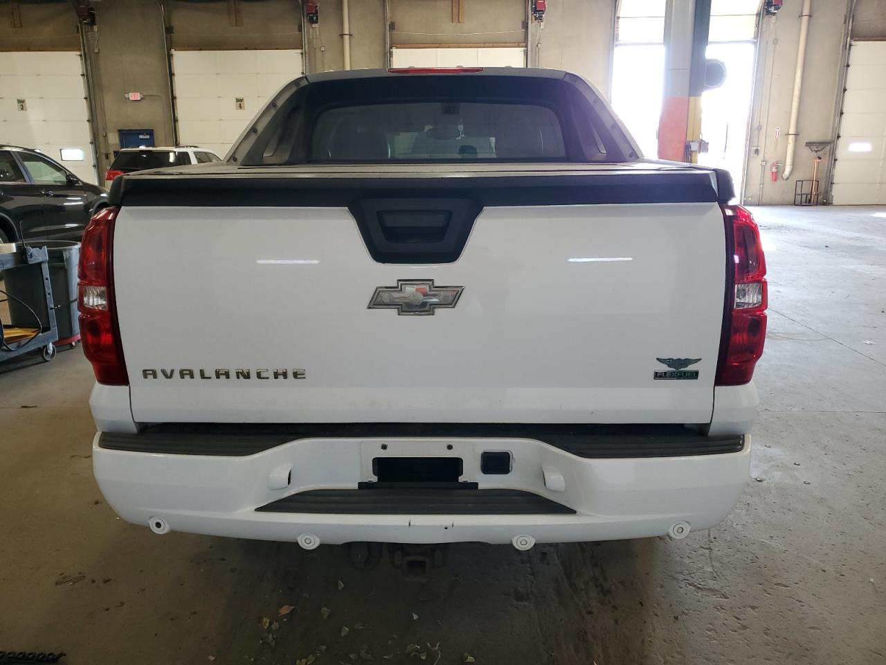 2010 Chevrolet Avalanche Lt VIN: 3GNVKFE05AG142585 Lot: 93311035