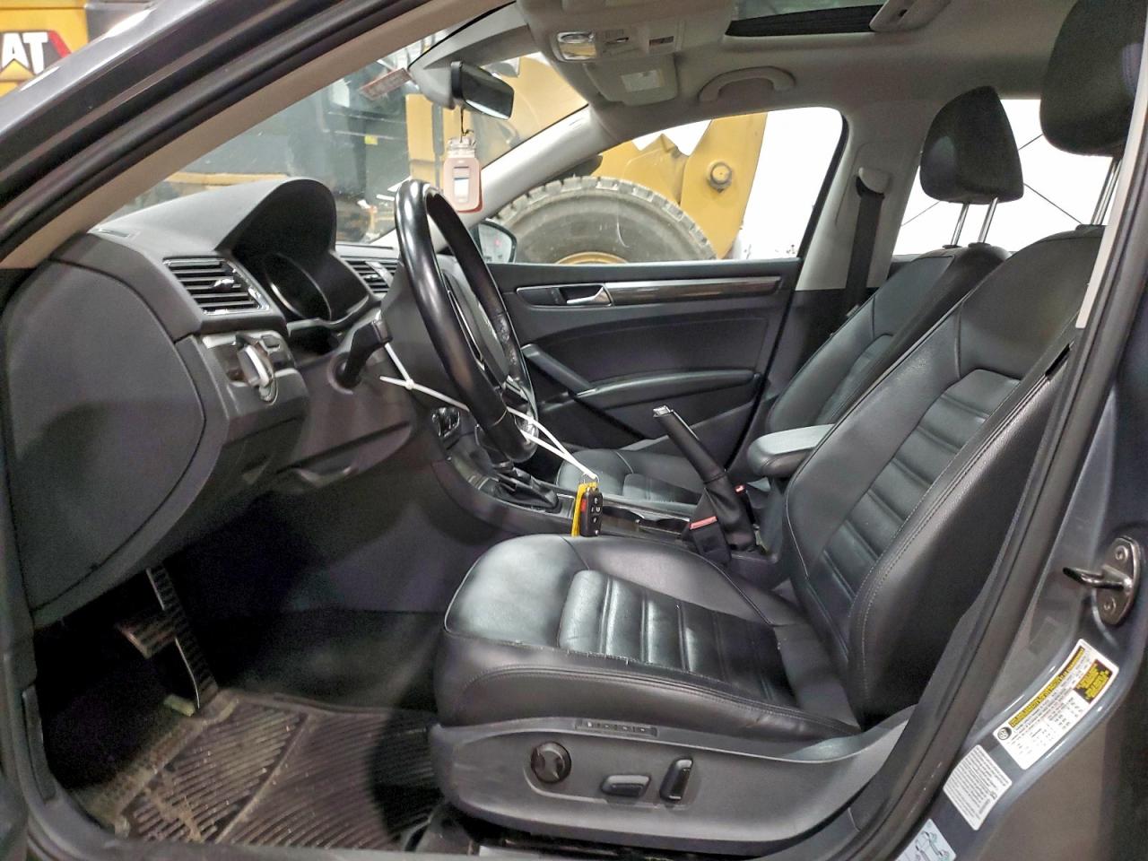 2017 Volkswagen Passat Sel Premium VIN: 1VWCT7A37HC027757 Lot: 94681965