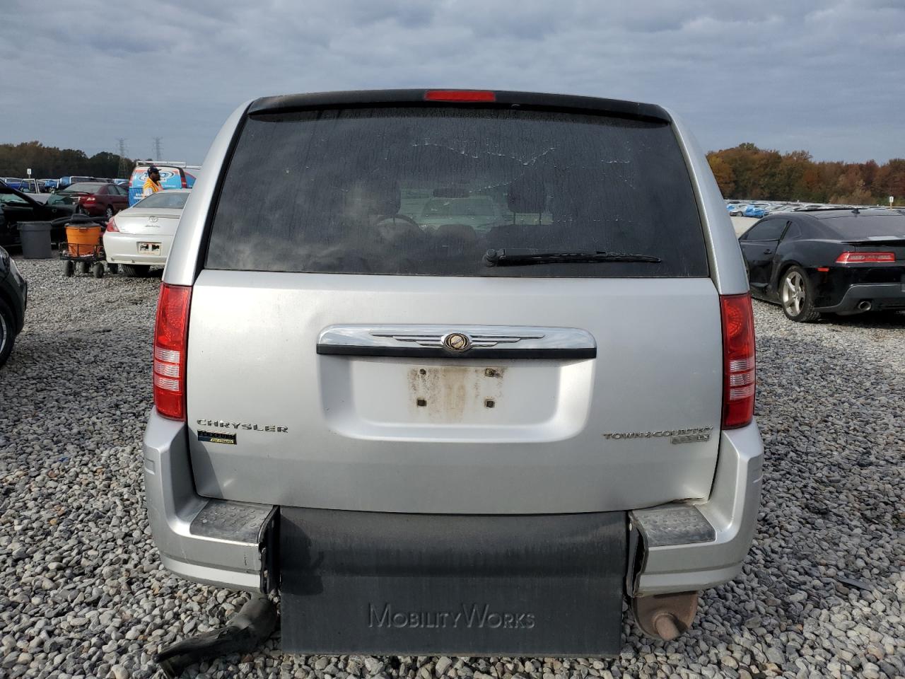 2010 Chrysler Town & Country VIN: 2A4RR4DE1AR214877 Lot: 92342435