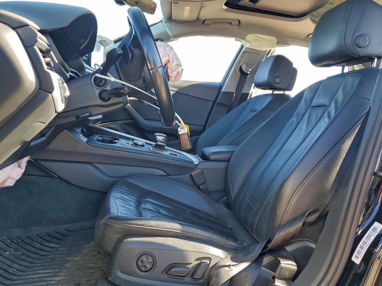 2017 Audi A4 Premium VIN: WAUGNAF42HN018608 Lot: 91323105