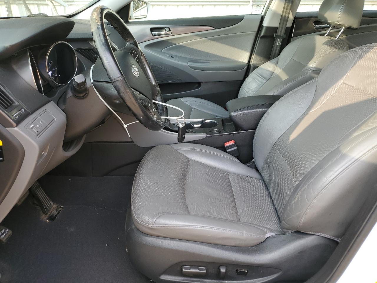 2013 Hyundai Sonata Hybrid VIN: KMHEC4A40DA090087 Lot: 93776075