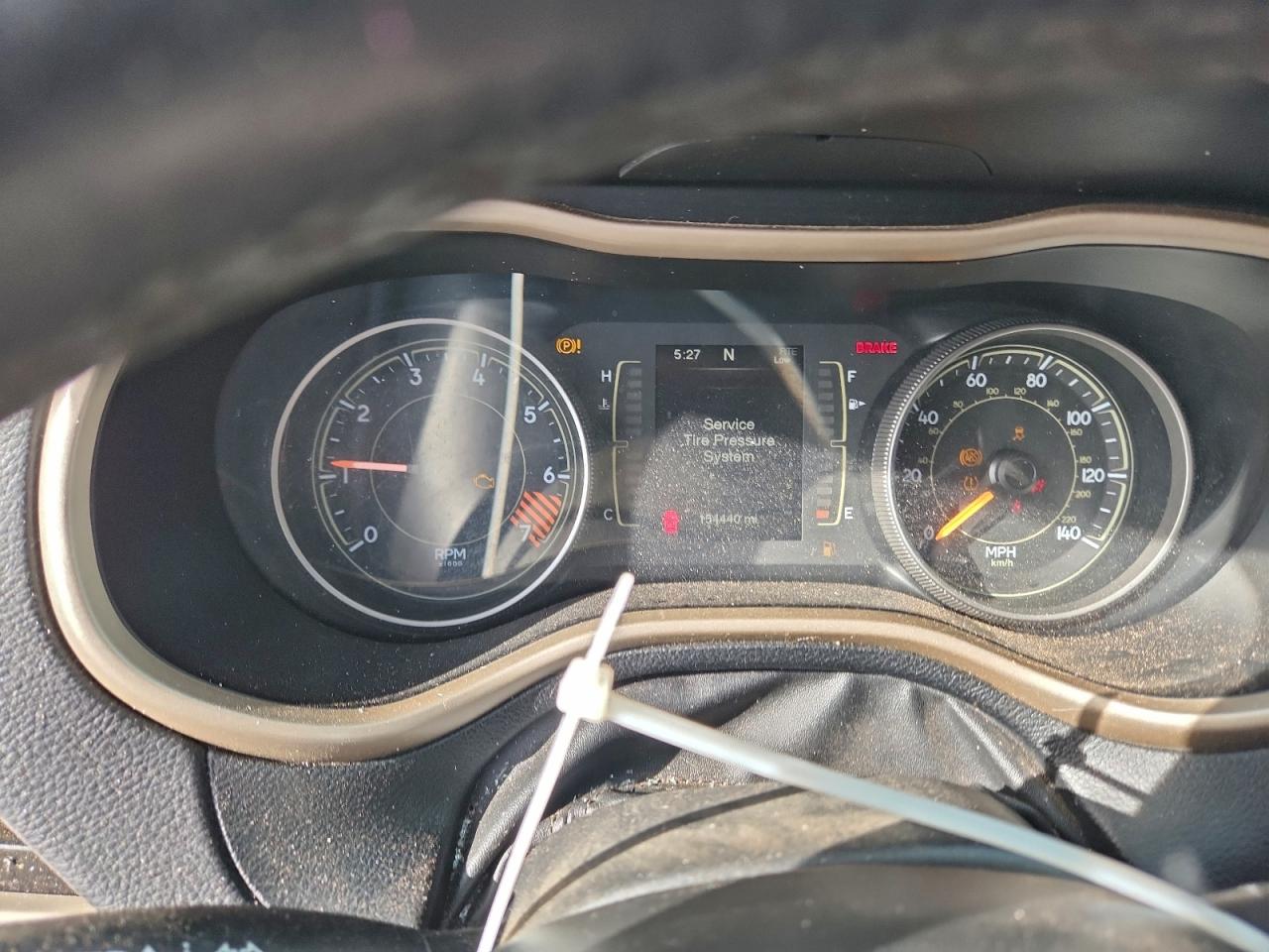 2015 Jeep Cherokee Latitude VIN: 1C4PJLCB3FW658170 Lot: 94261355