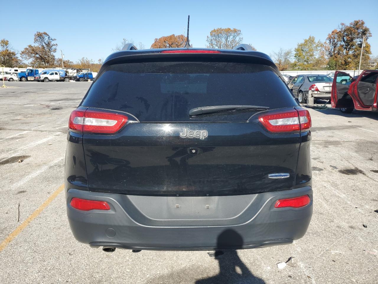 2018 Jeep Cherokee Latitude Plus VIN: 1C4PJLLB9JD622701 Lot: 91624075