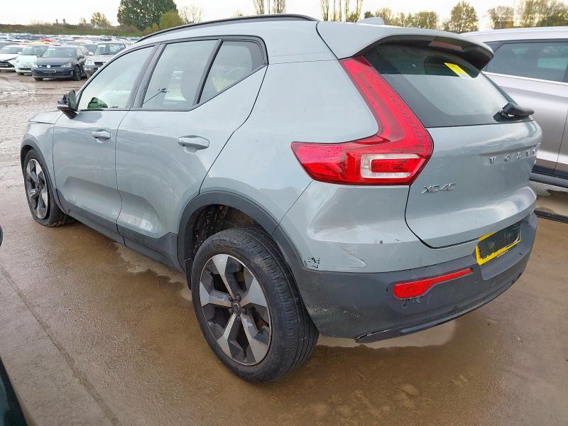 2025 VOLVO XC40 2.0 B4P PLUS DARK 5DR AUTO