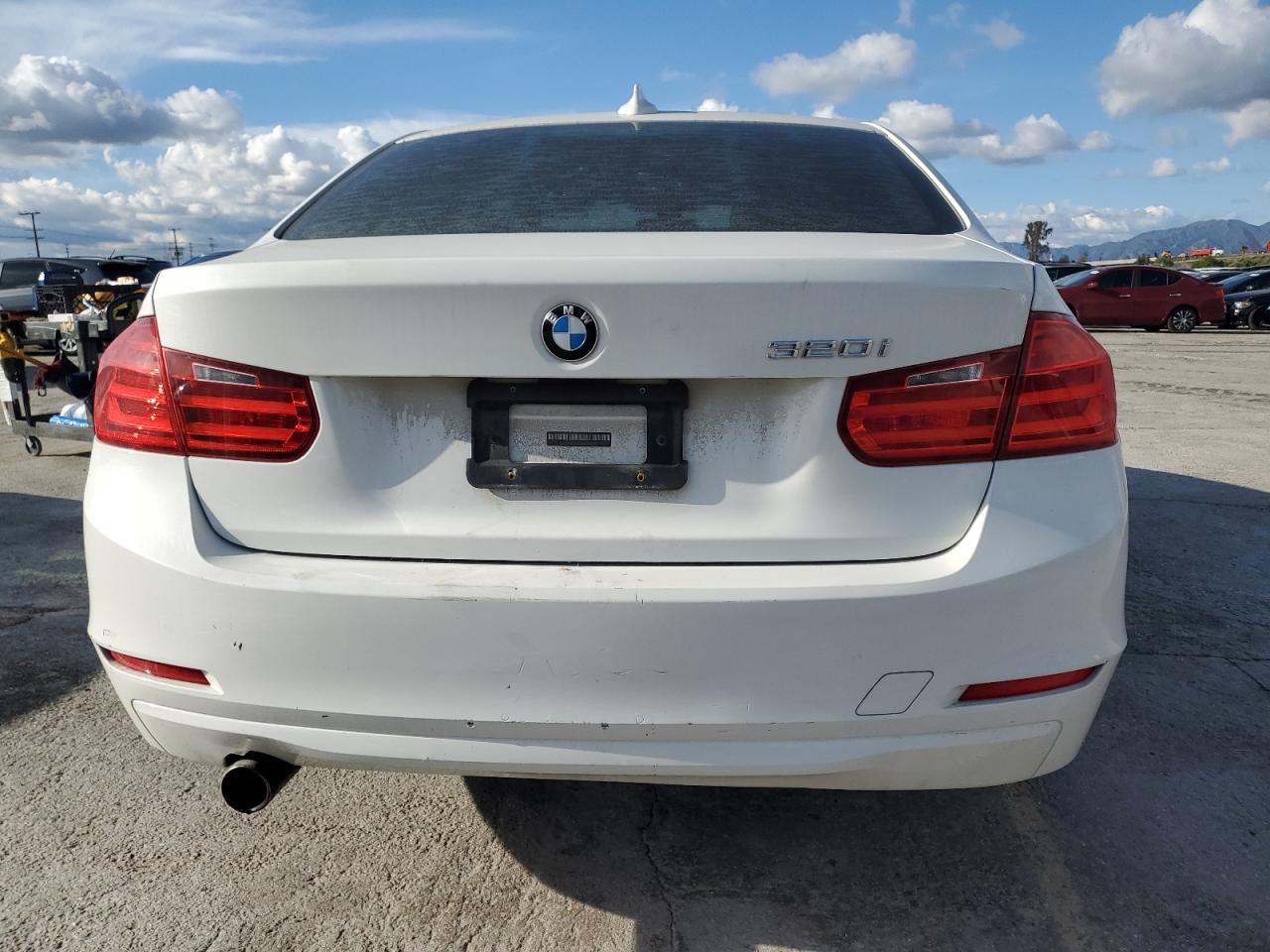 2015 BMW 320 I VIN: WBA3B1G56FNT02268 Lot: 93318465