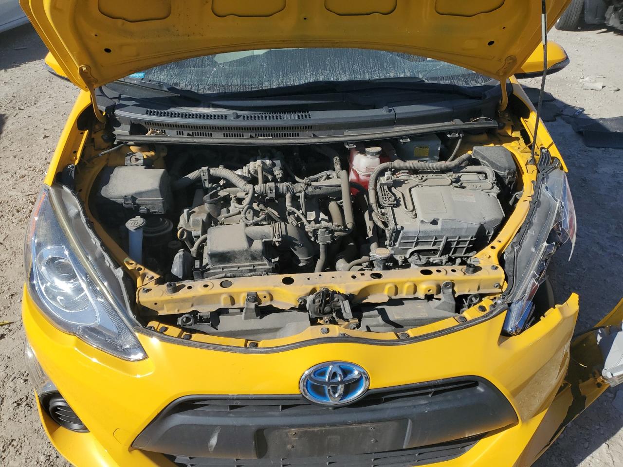 2015 Toyota Prius C VIN: JTDKDTB33F1088342 Lot: 90889385