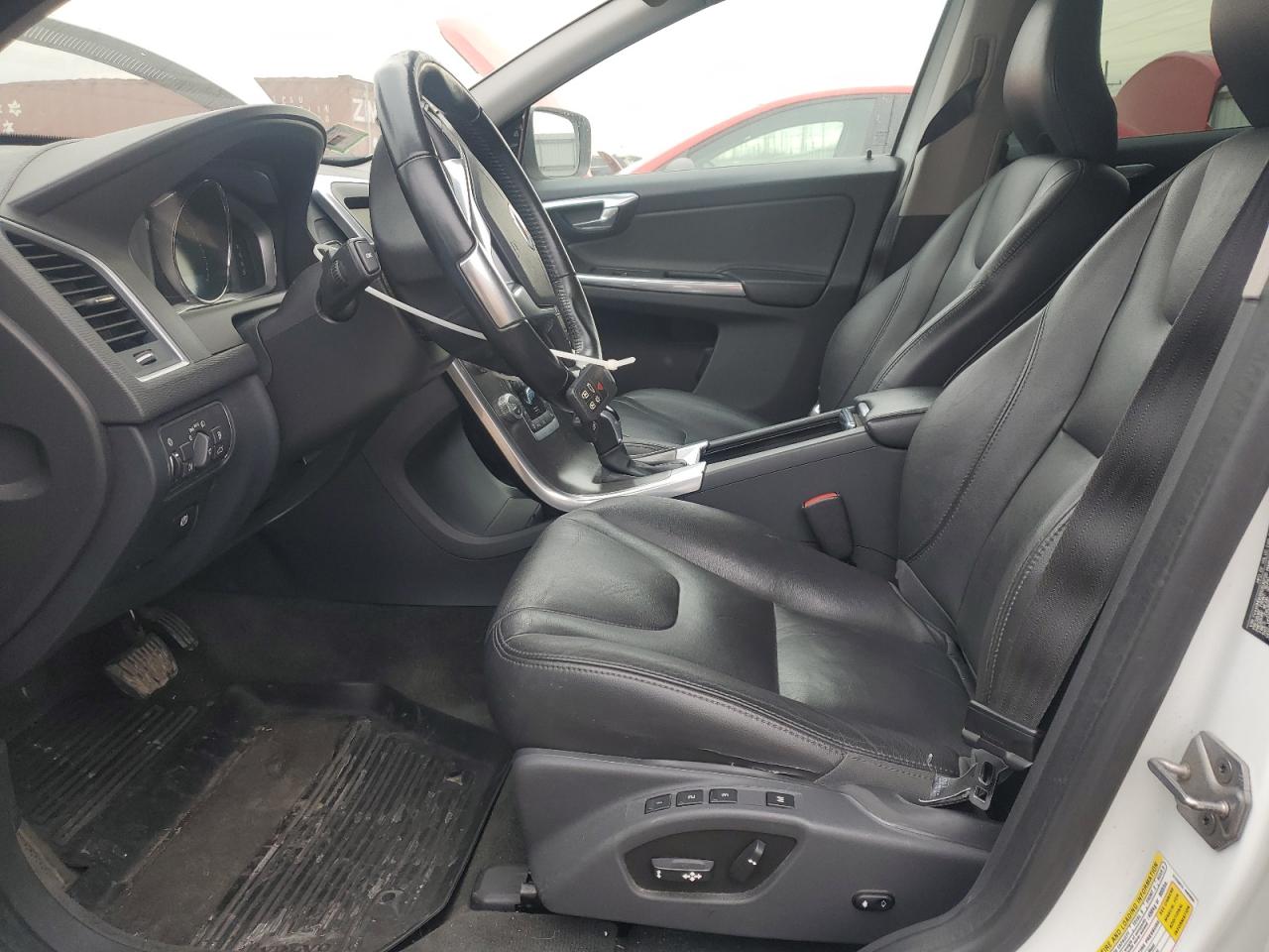 2016 Volvo Xc60 T5 Premier VIN: YV440MDK6G2830725 Lot: 93038275