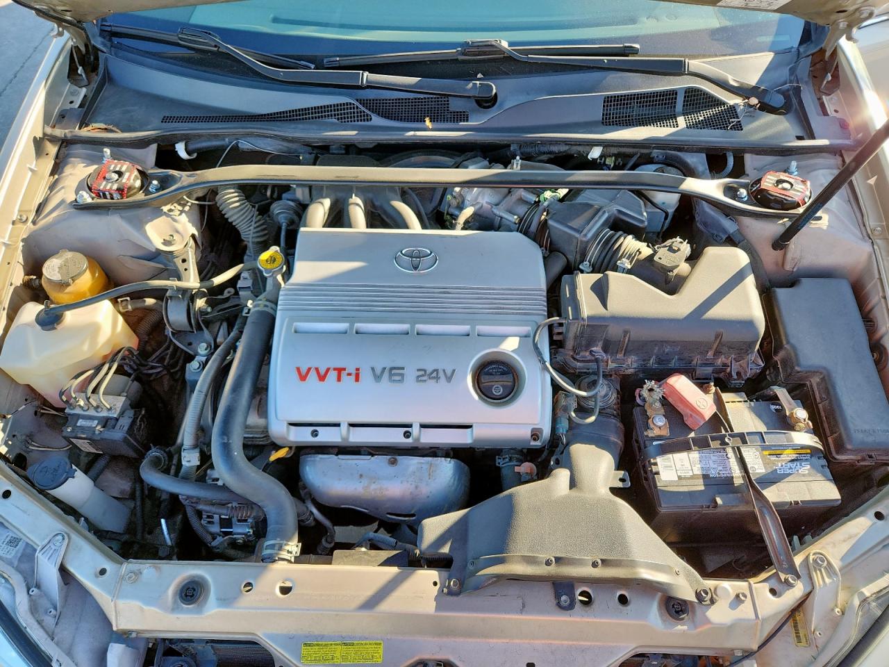 2004 Toyota Camry Le VIN: 4T1BF32K74U579277 Lot: 92947675