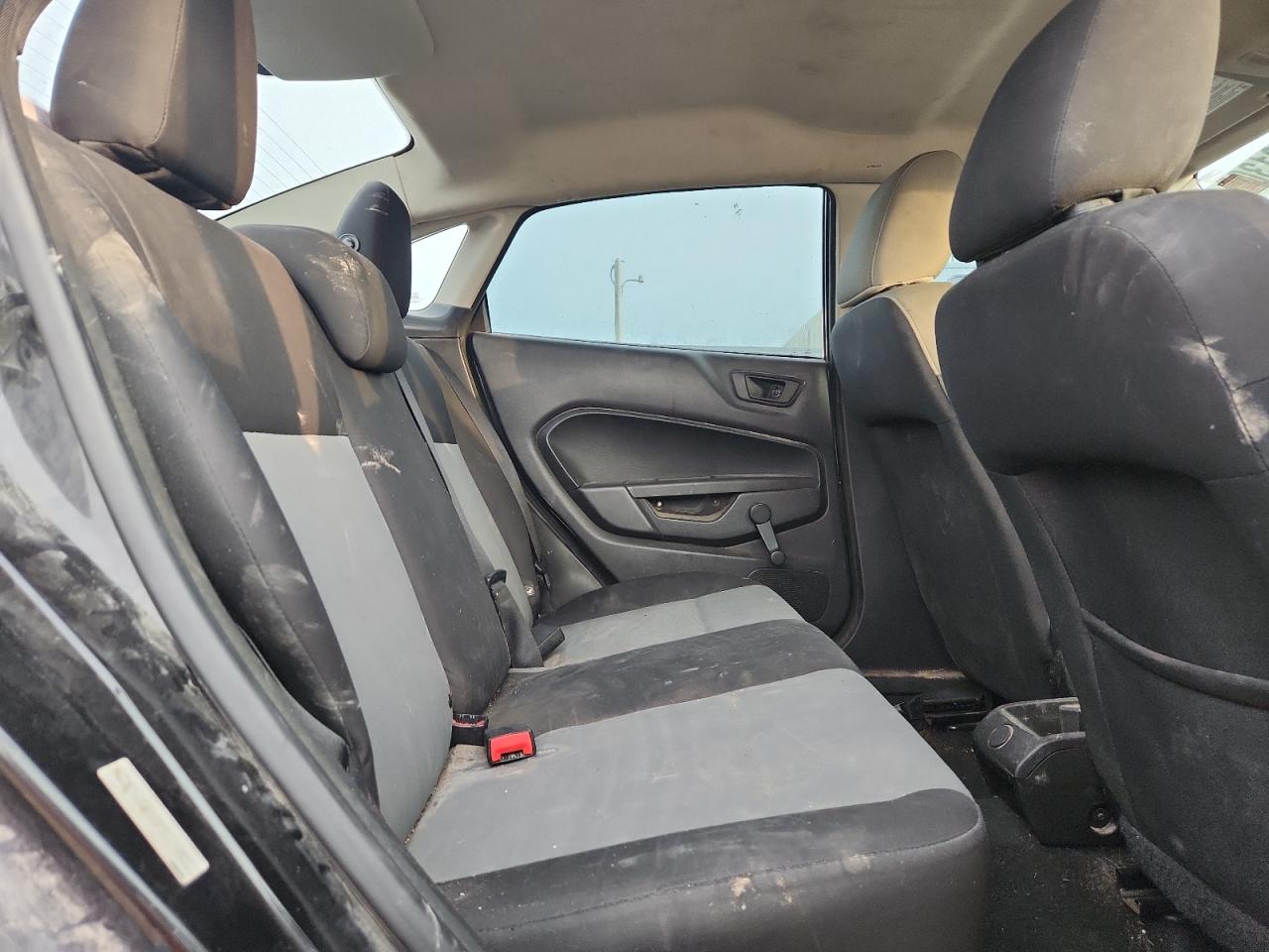 2015 Ford Fiesta S VIN: 3FADP4AJ9FM163947 Lot: 93291305