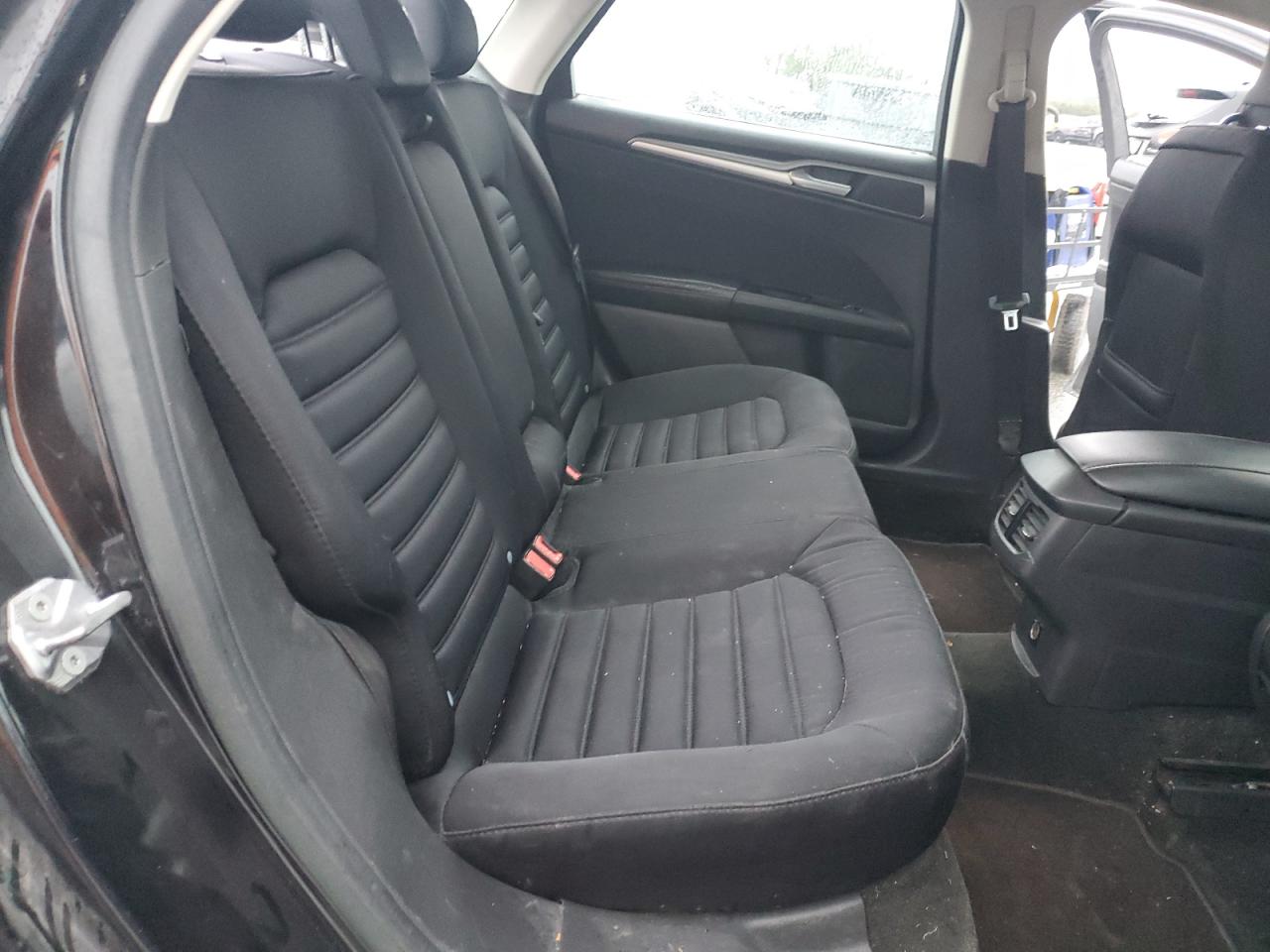 2015 Ford Fusion Se Hybrid VIN: 3FA6P0LU4FR156786 Lot: 92614895