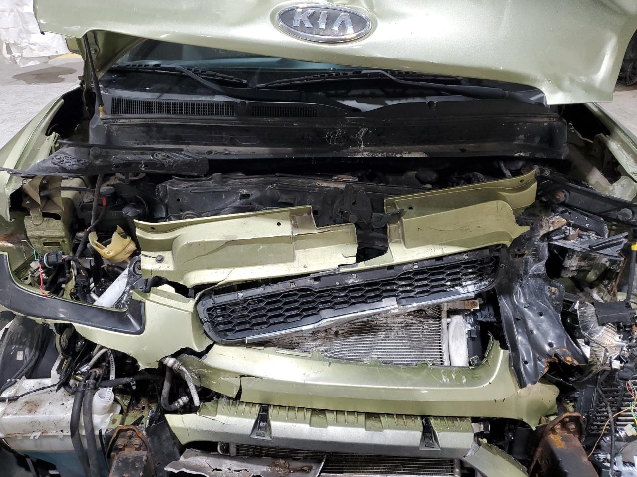 2011 Kia Soul + VIN: KNDJT2A22B7278562 Lot: 92920175