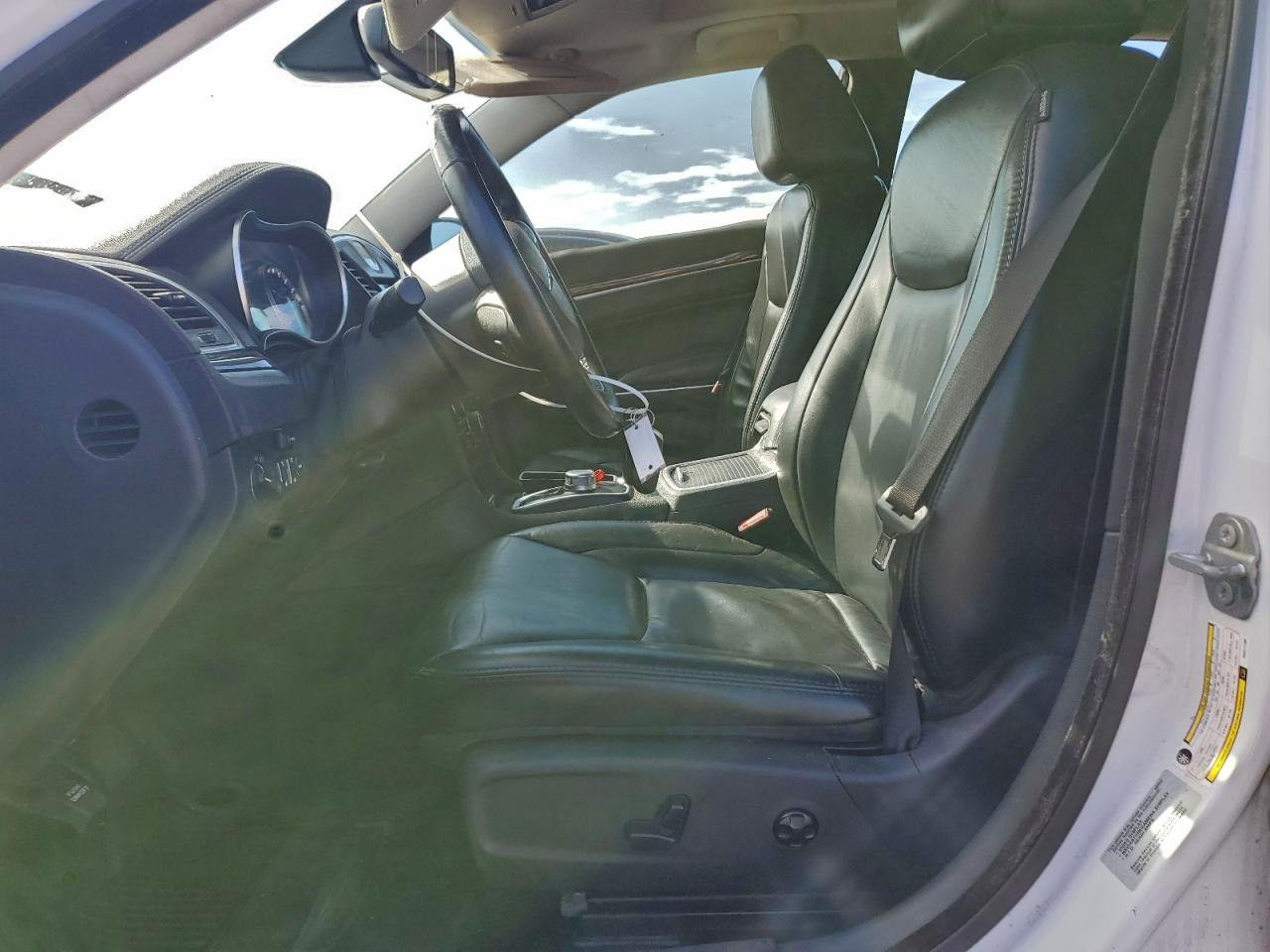 2016 Chrysler 300 Limited VIN: 2C3CCAAG6GH311190 Lot: 93644775