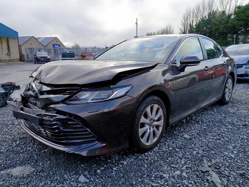 2019 TOYOTA CAMRY 2.5 VVT-I HYBRID DESIGN 4DR CVT for sale at Copart BELFAST