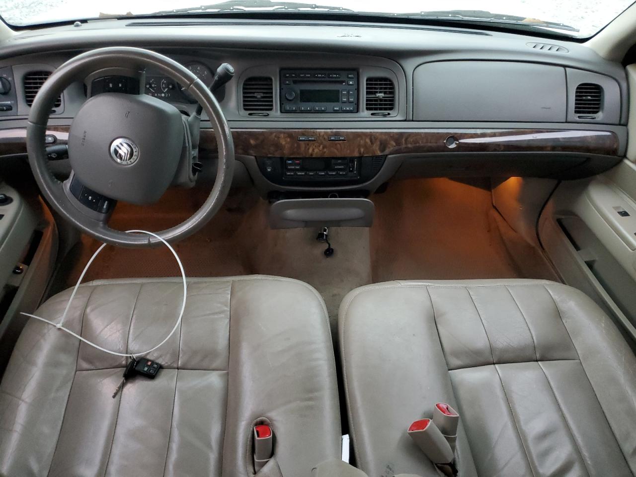 2011 Mercury Grand Marquis Ls VIN: 2MEBM7FV3BX600880 Lot: 92996255