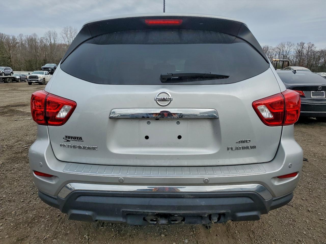 2018 Nissan Pathfinder S VIN: 5N1DR2MM6JC608164 Lot: 94344975