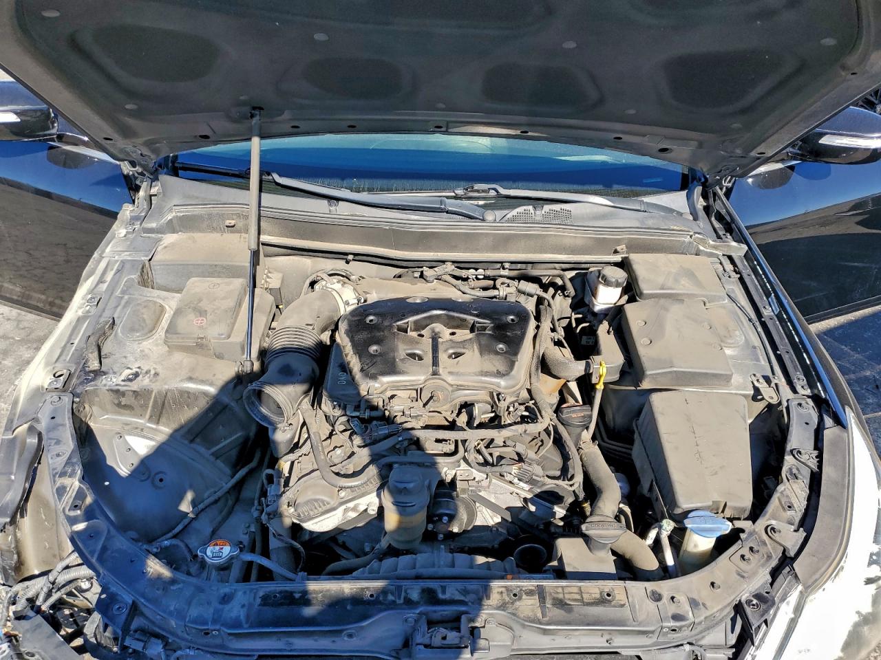 2013 Hyundai Genesis 3.8L VIN: KMHGC4DD7DU249027 Lot: 93967305