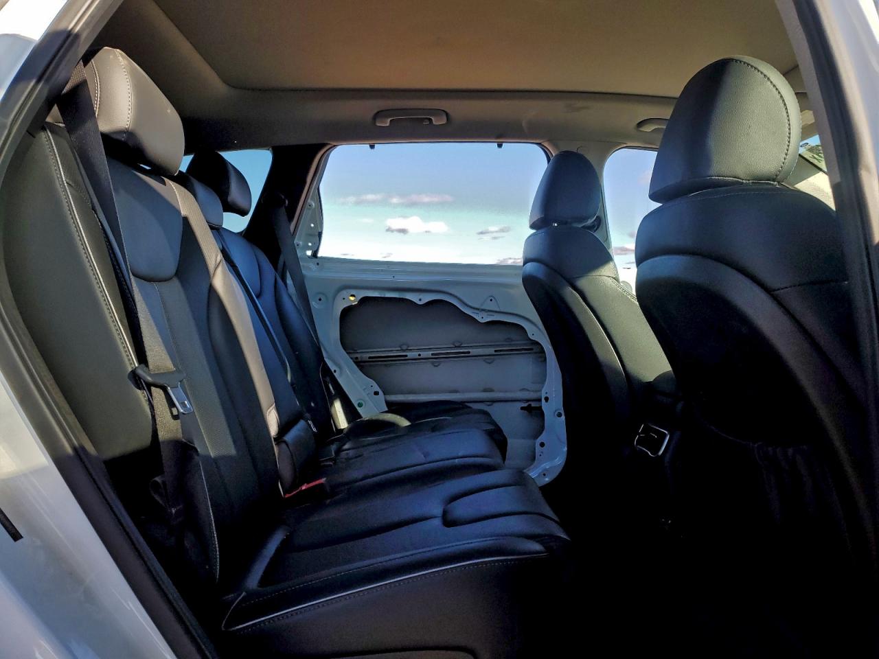 2022 Hyundai Santa Fe Limited VIN: 5NMS44AL4NH397572 Lot: 92636635