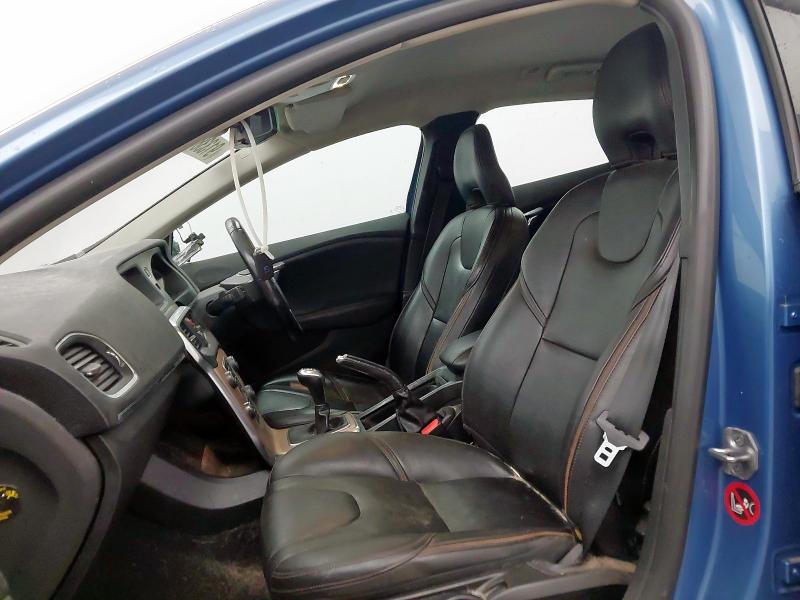 2015 VOLVO V40 D2 [120] CROSS COUNTRY LUX 5DR