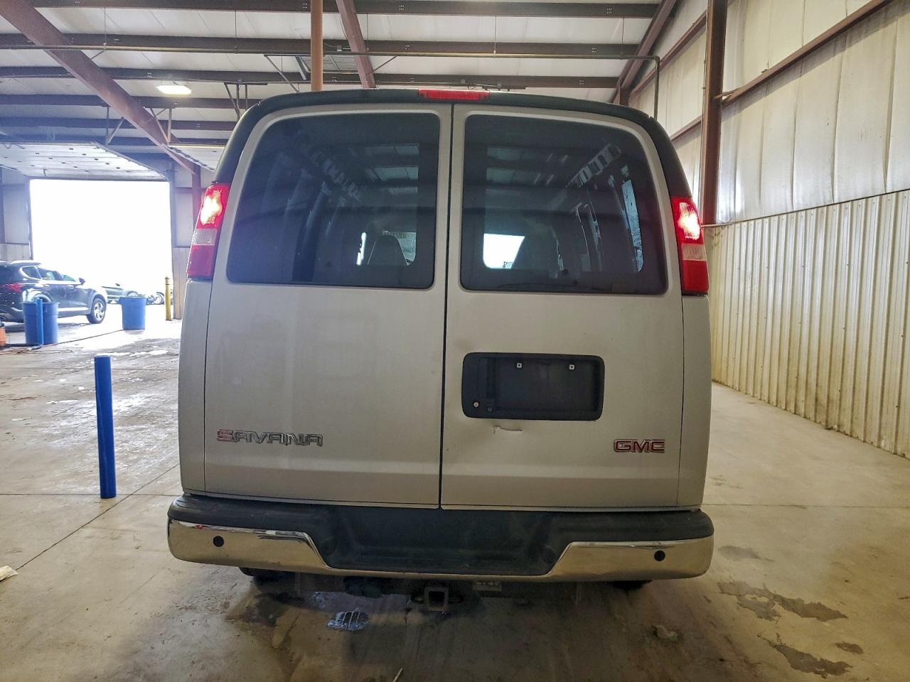 2017 GMC Savana G2500 VIN: 1GTW7AFG4H1102729 Lot: 93951555