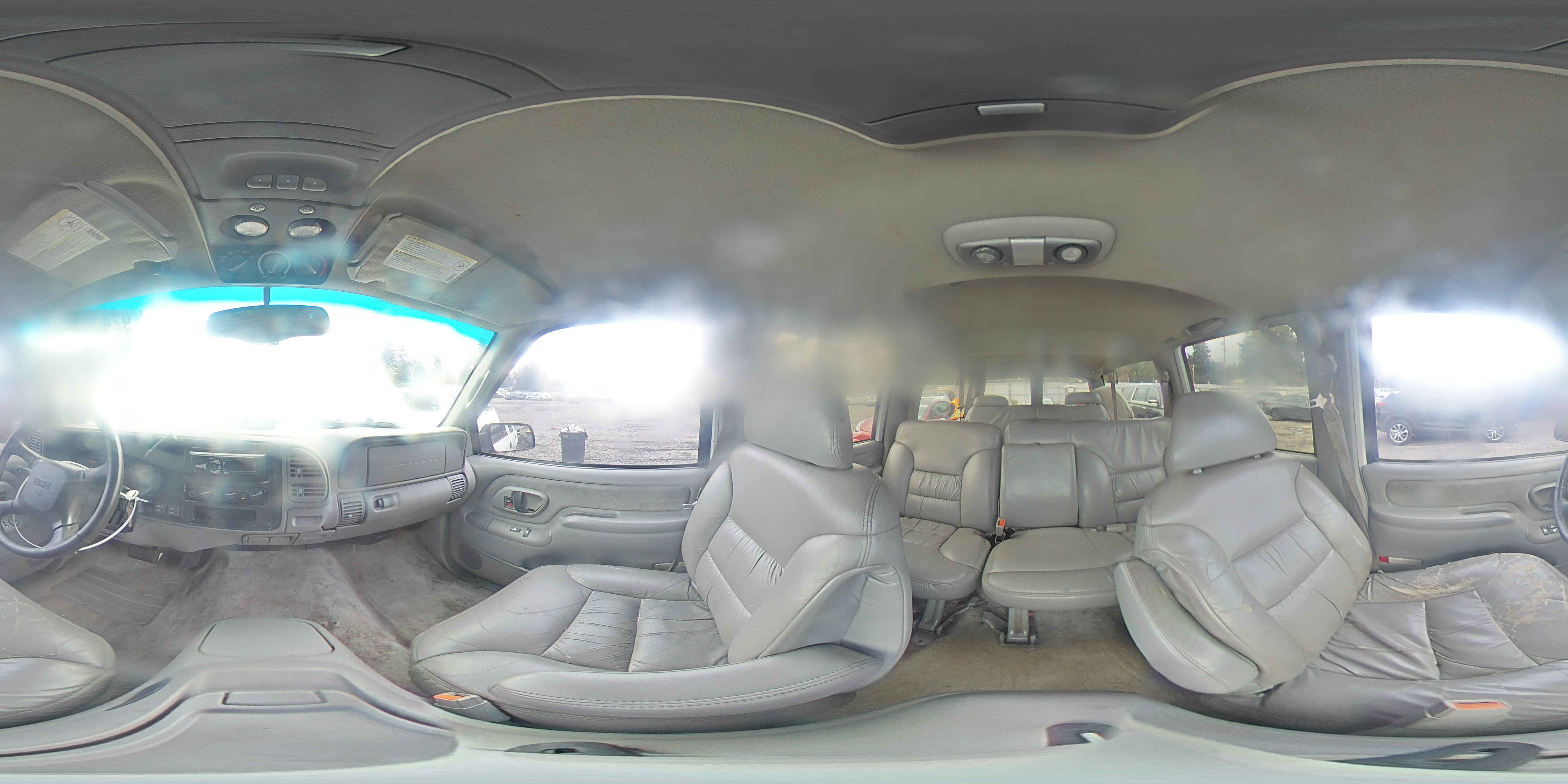 1999 GMC Suburban K1500 VIN: 3GKFK16R5XG533598 Lot: 92456305