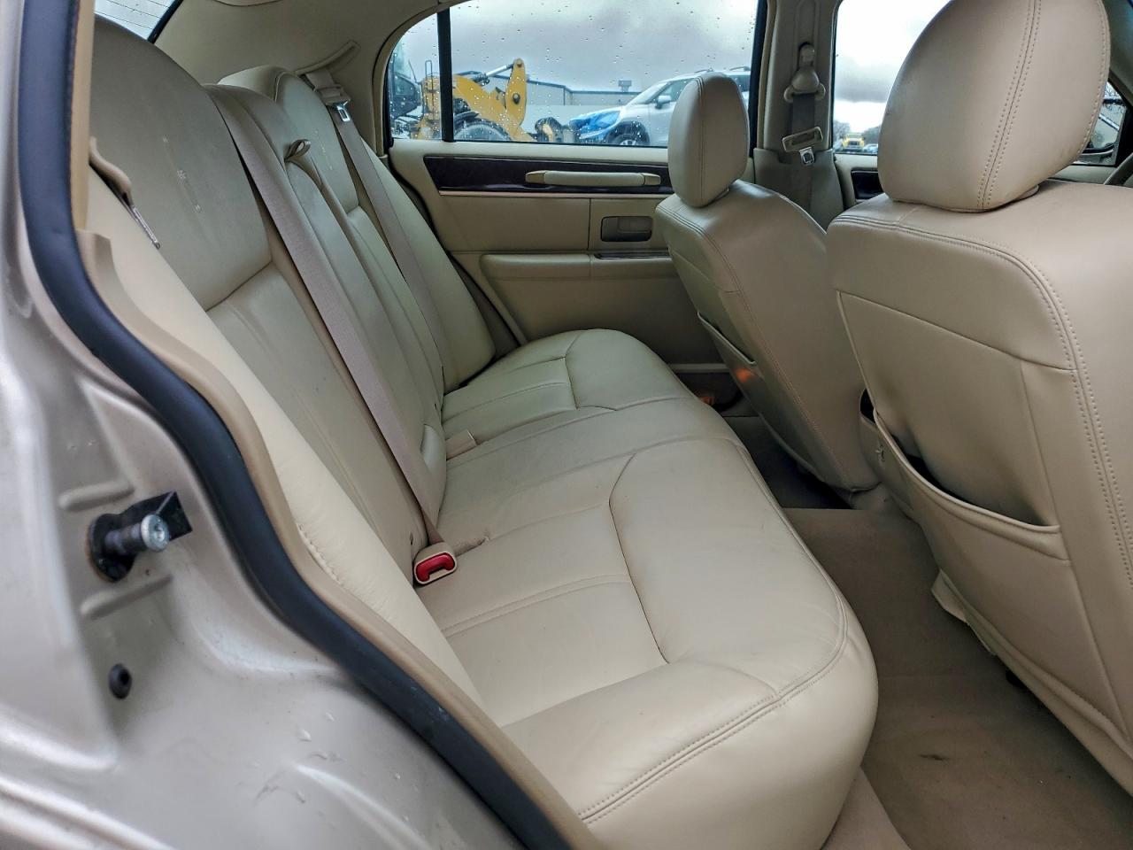 2009 Lincoln Town Car Signature Limited VIN: 2LNHM82V69X617895 Lot: 94491865