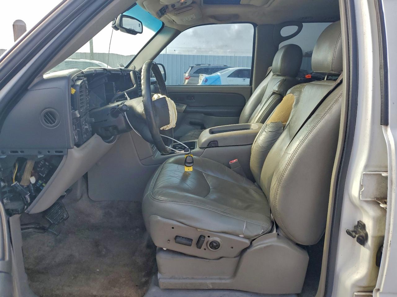 2003 Chevrolet Suburban K1500 VIN: 3GNFK16Z23G273903 Lot: 92955155