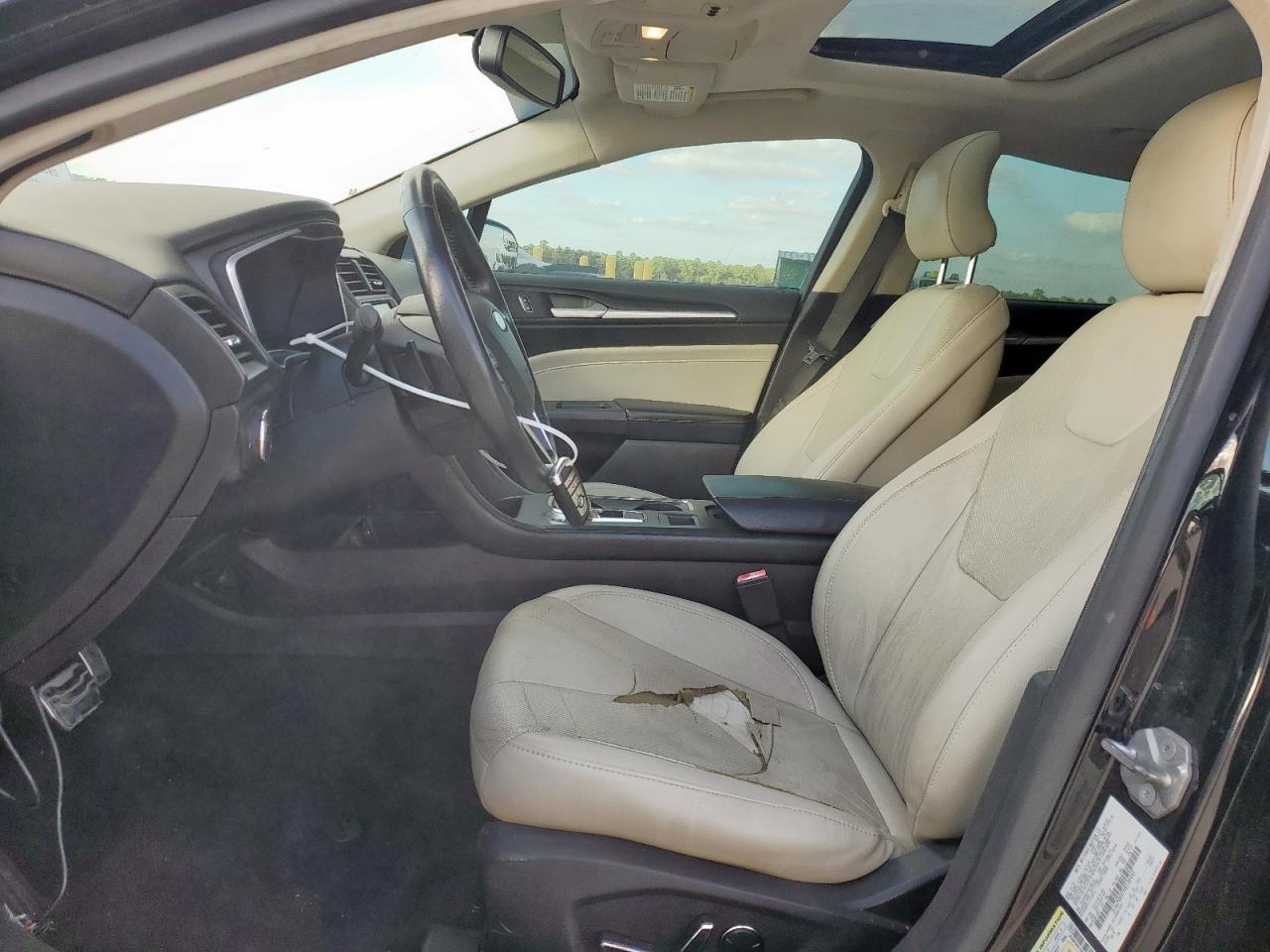 2017 Ford Fusion Titanium VIN: 3FA6P0K97HR130442 Lot: 91795935