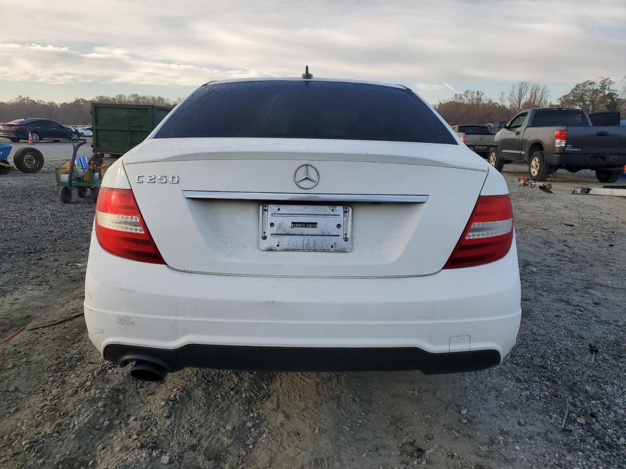 2014 Mercedes-Benz C 250 VIN: WDDGF4HB0EA956144 Lot: 92588285