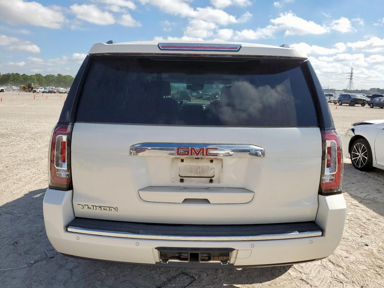 2015 GMC Yukon Denali VIN: 1GKS2CKJXFR680704 Lot: 91987165