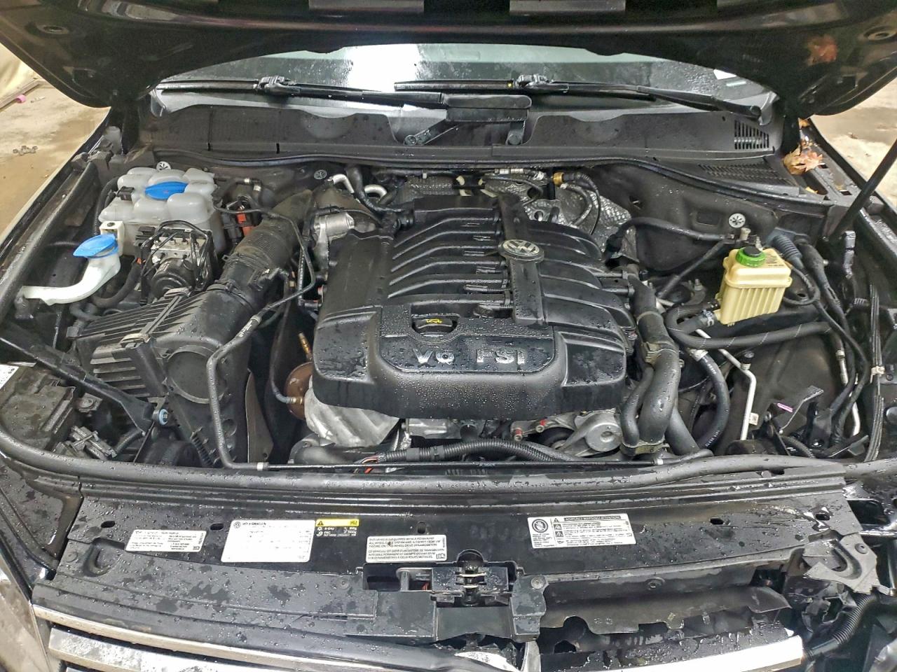 2017 Volkswagen Touareg Wolfsburg VIN: WVGRF7BP9HD003004 Lot: 93638025