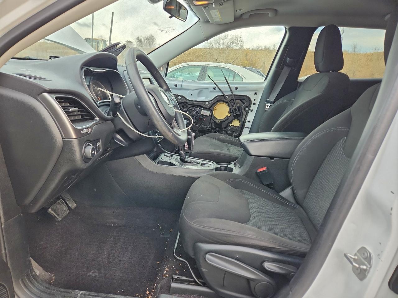 2019 Jeep Cherokee Latitude VIN: 1C4PJLCB4KD160825 Lot: 92545735