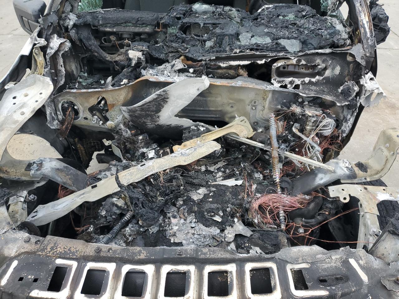 2023 Ford F150 Lightning Pro VIN: 1FTVW1EV1PWG36299 Lot: 92329575