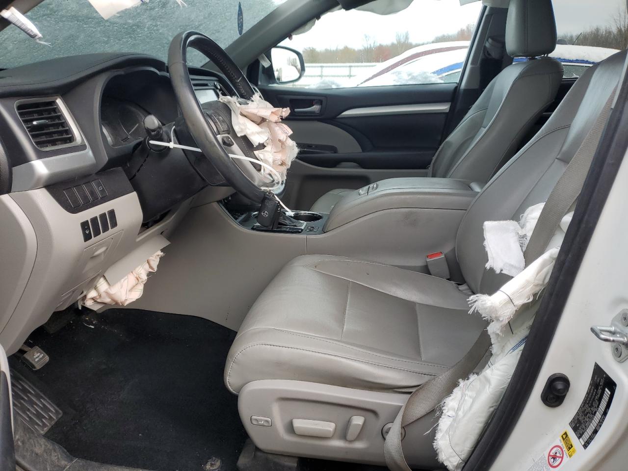 2016 Toyota Highlander Xle VIN: 5TDJKRFH5GS352420 Lot: 91933155