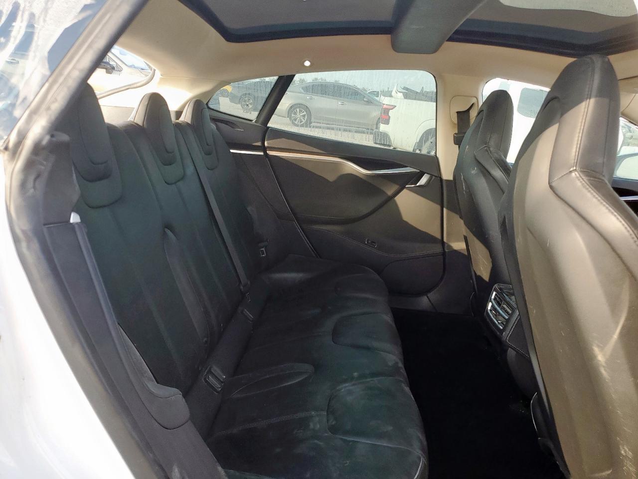 2014 Tesla Model S VIN: 5YJSA1H19EFP30717 Lot: 93514665