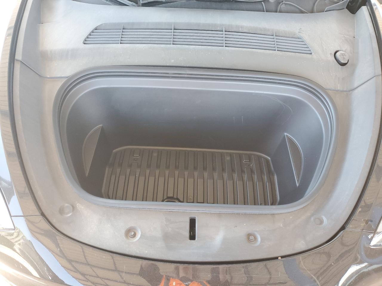 2024 Tesla Model Y VIN: 7SAYGDEE2RA273417 Lot: 91127965