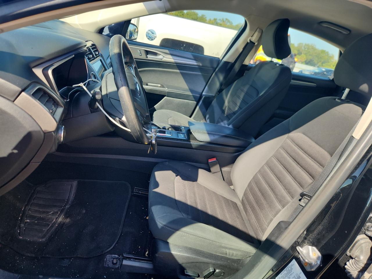 2017 Ford Fusion Se VIN: 3FA6P0HDXHR244804 Lot: 92888035