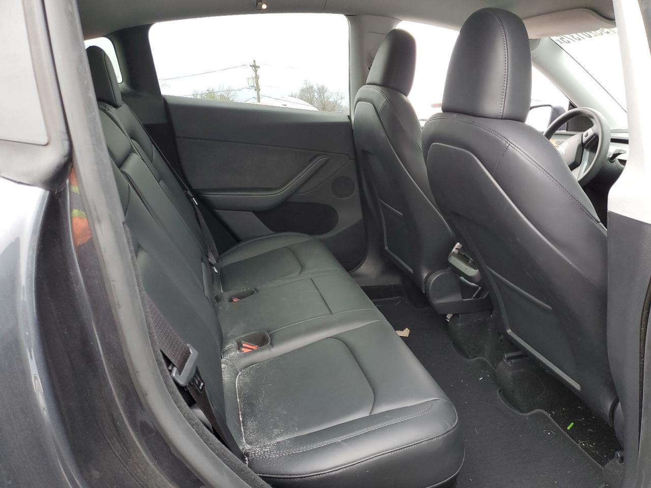 2024 Tesla Model Y VIN: 7SAYGDEE2RA283865 Lot: 93201375