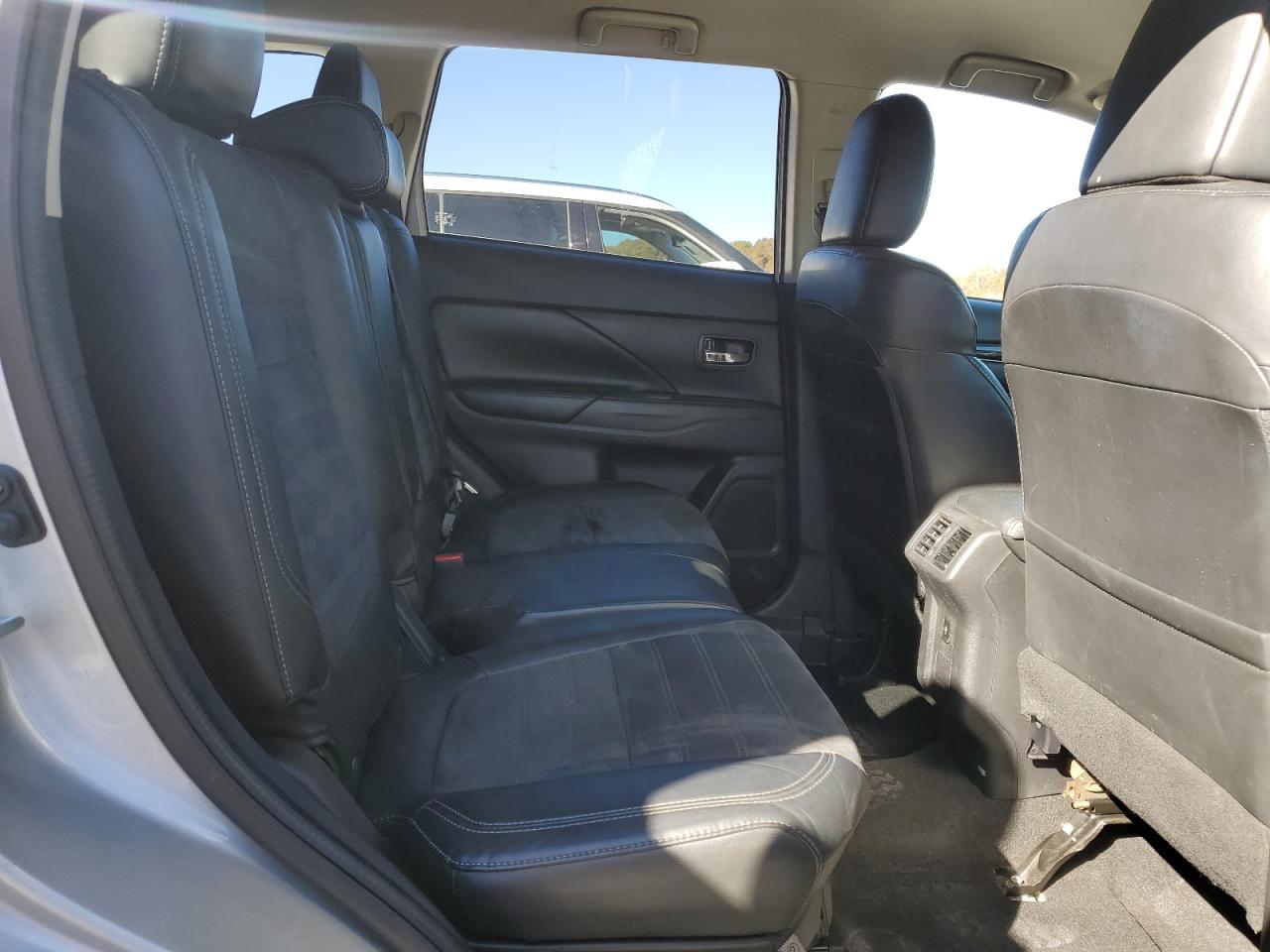 2019 Mitsubishi Outlander Se VIN: JA4AD3A37KZ042872 Lot: 92375805