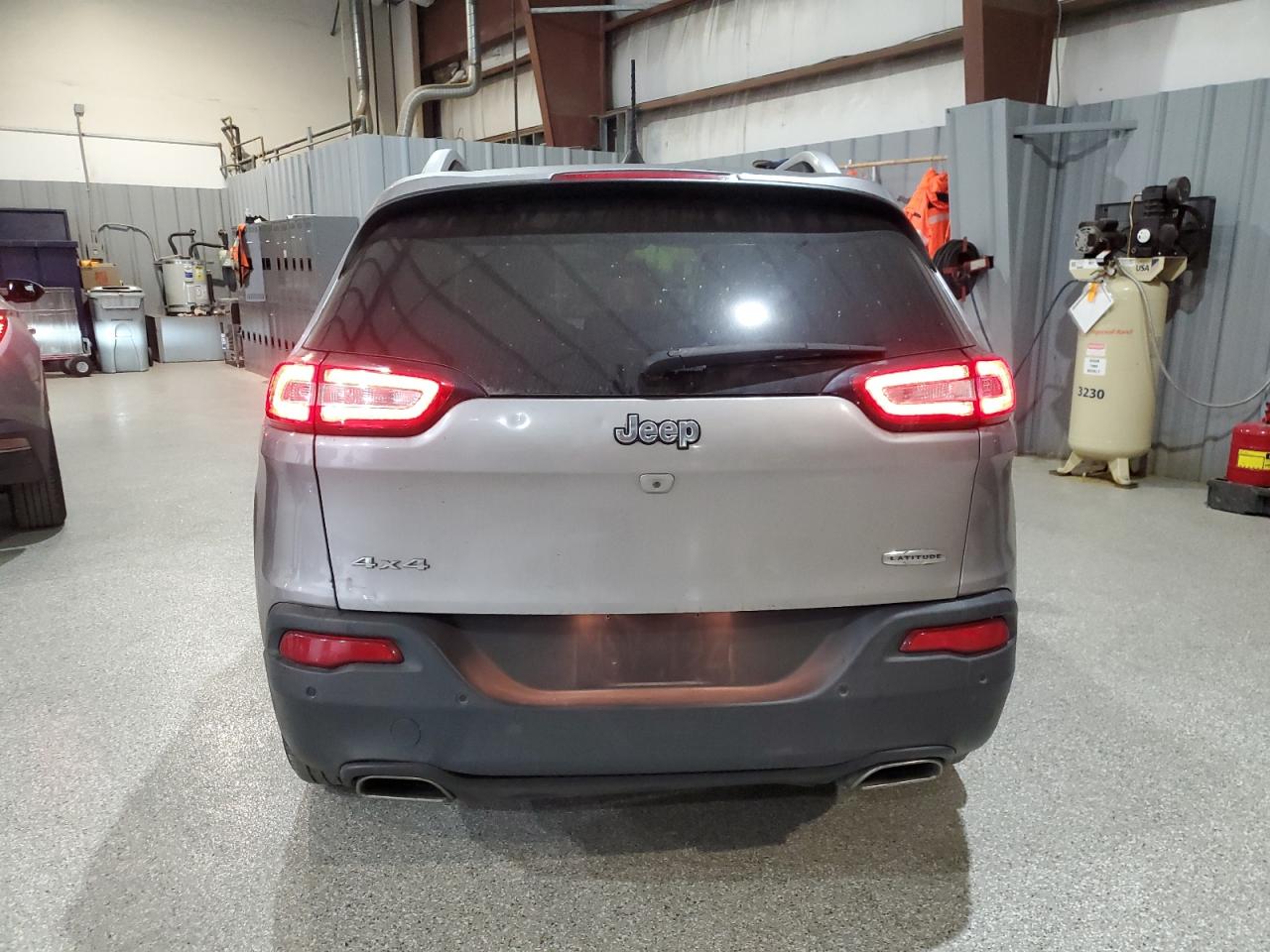 2018 Jeep Cherokee Latitude Plus VIN: 1C4PJMLX7JD582376 Lot: 91933565