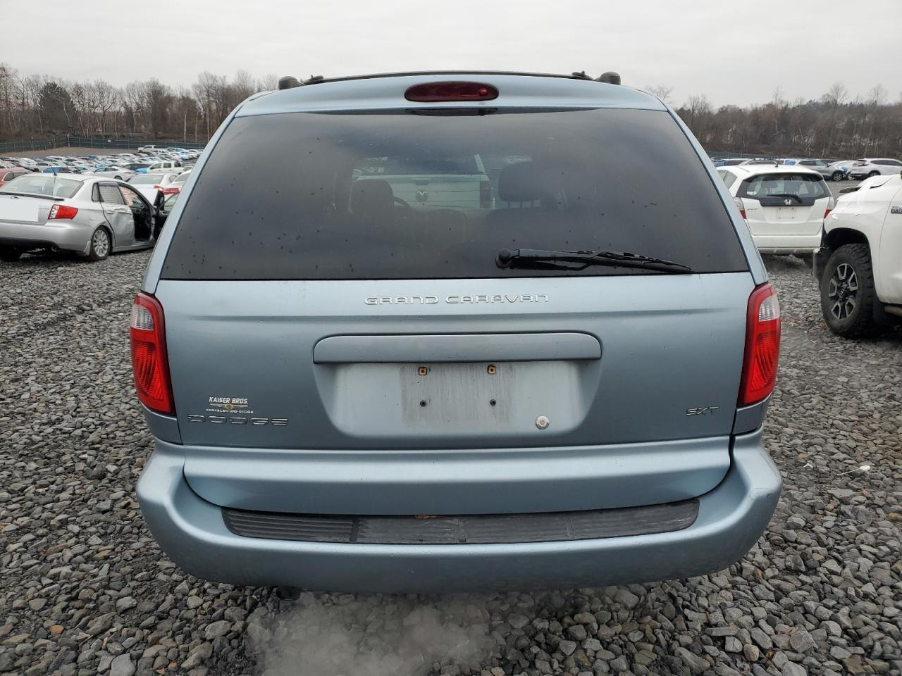2005 Dodge Grand Caravan Sxt VIN: 2D4GP44L55R599676 Lot: 93438015