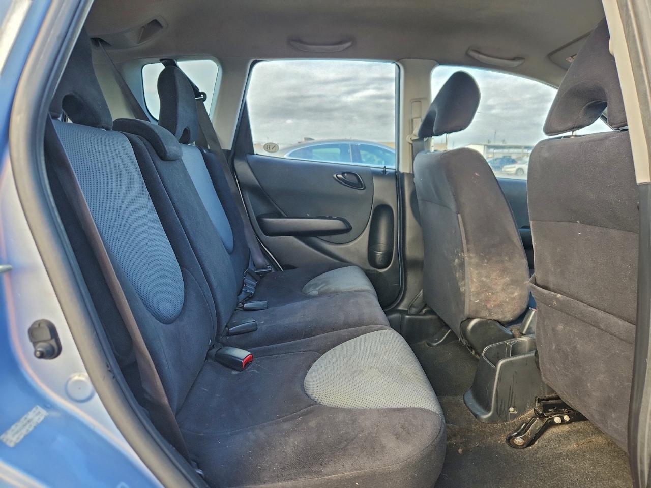 2008 Honda Fit VIN: JHMGD38438S017658 Lot: 93506035