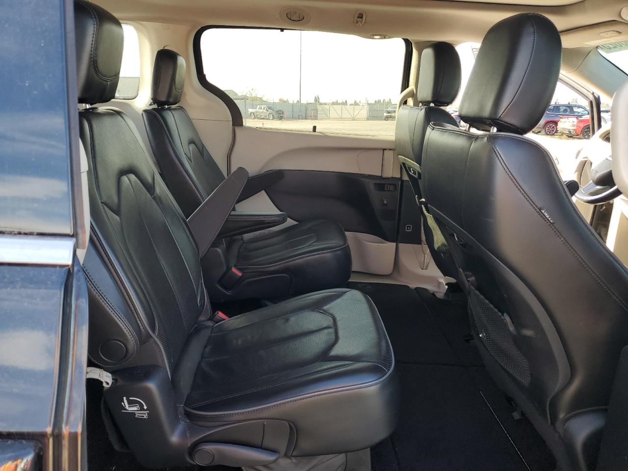 2017 Chrysler Pacifica Limited VIN: 2C4RC1GG1HR804350 Lot: 92248025