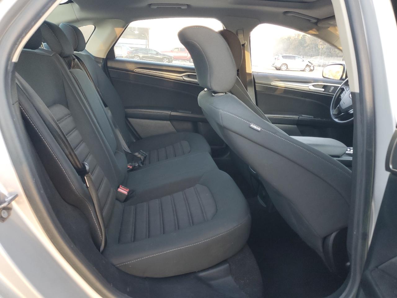 2019 Ford Fusion Se VIN: 3FA6P0T94KR237888 Lot: 92388375