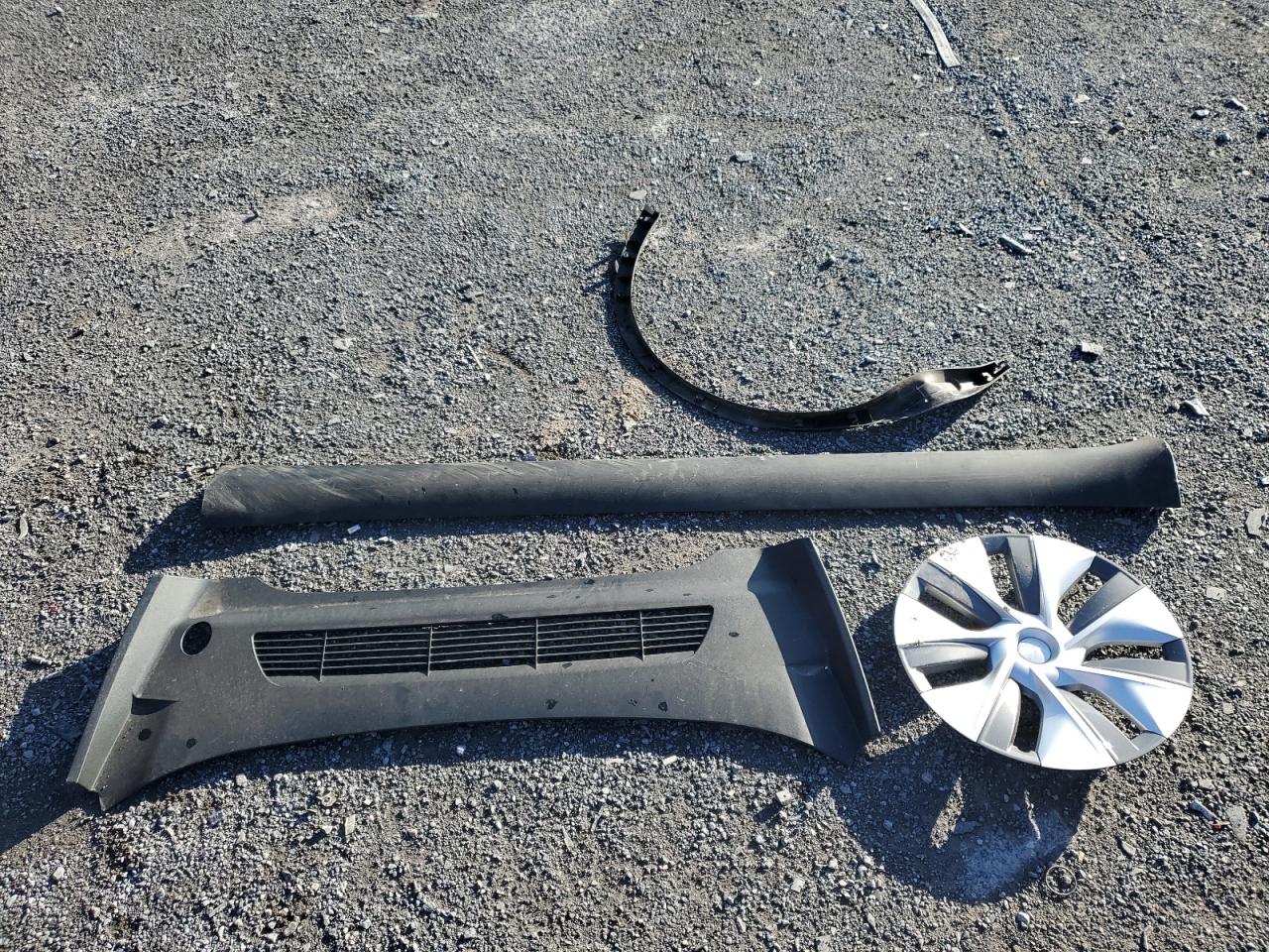 2023 Tesla Model Y VIN: 7SAYGDEE9PA067072 Lot: 91498165