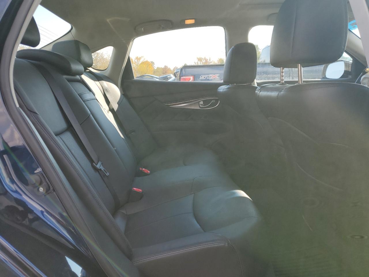 2019 Infiniti Q70 3.7 Luxe VIN: JN1BY1AR3KM585692 Lot: 91356735