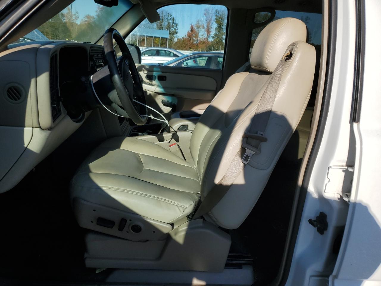 2003 GMC Yukon Xl C1500 VIN: 3GKEC16Z83G140892 Lot: 90605135