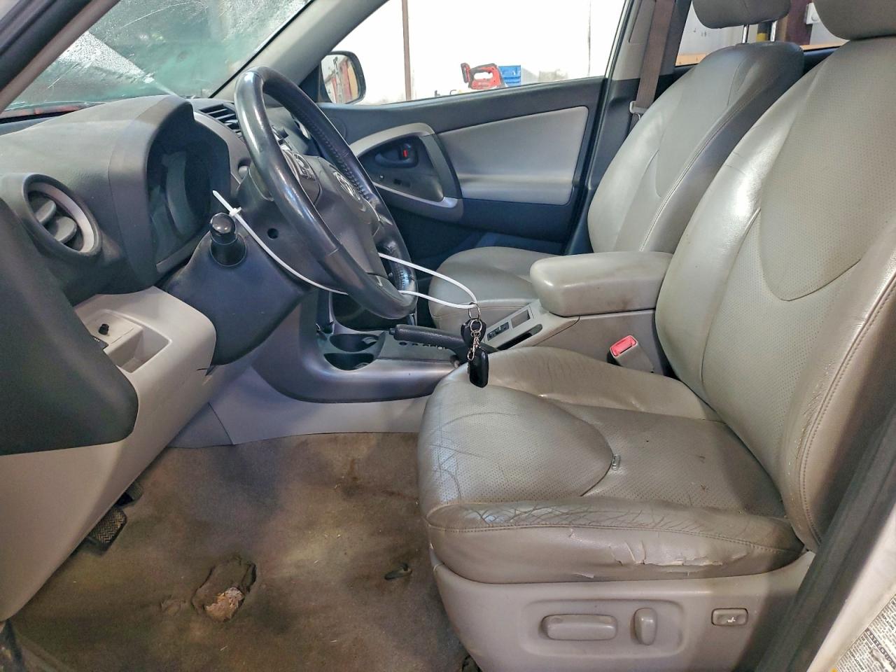 2007 Toyota Rav4 Limited VIN: JTMBK31V675033323 Lot: 93934255