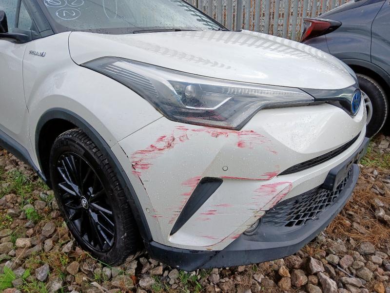 2017 TOYOTA C-HR 1.8 HYBRID DYNAMIC 5DR CVT