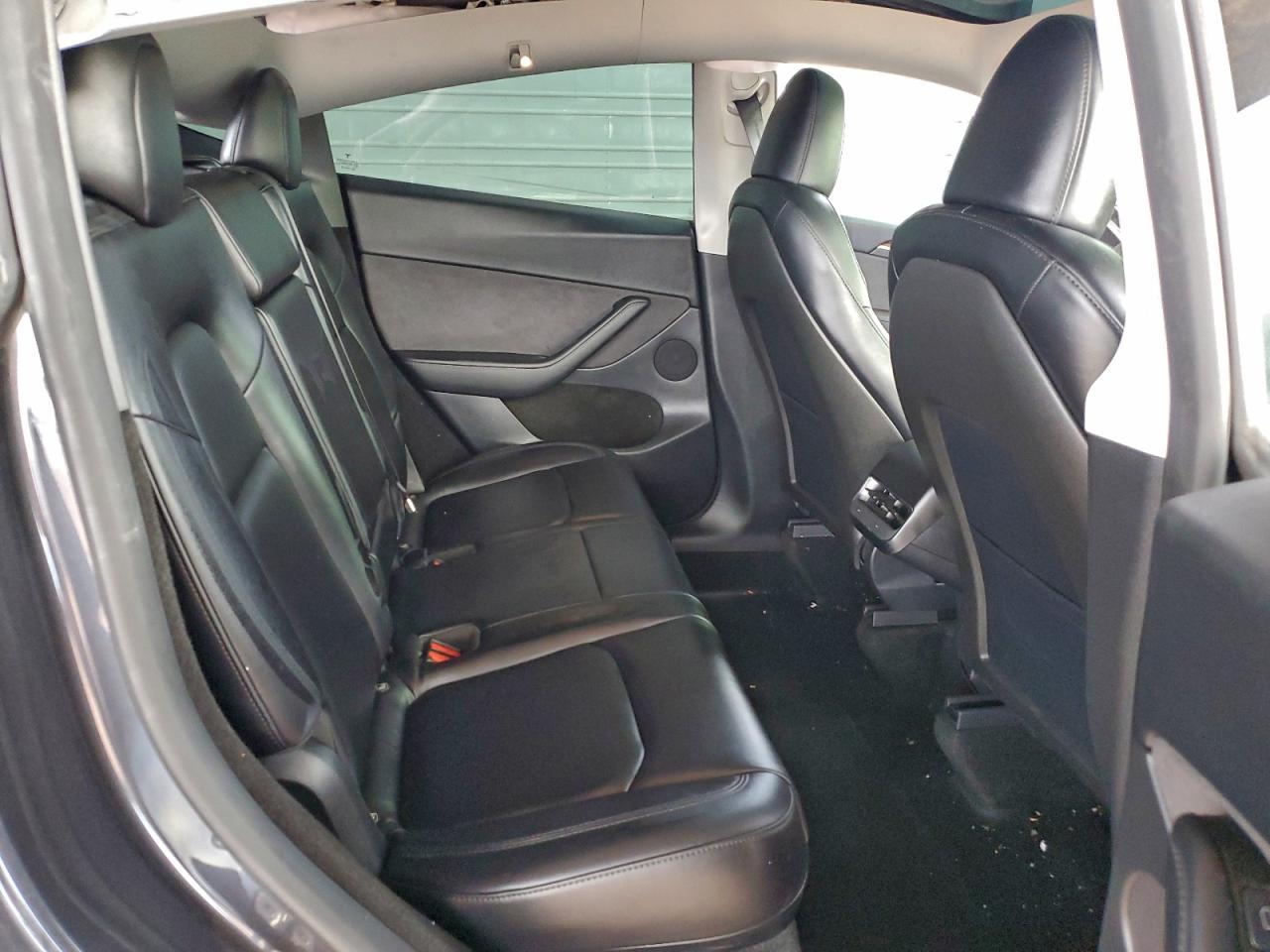 2024 Tesla Model Y VIN: 7SAYGDED3RF088559 Lot: 93643625