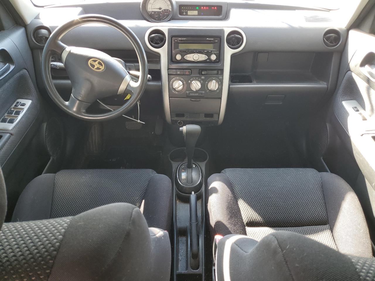 2005 Toyota Scion Xb VIN: JTLKT324250219152 Lot: 87249245